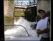 "Passer l’écluse" (Pass throught the lock)